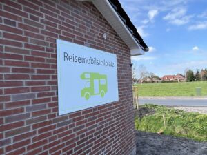 Wohnmobilstellplatz am Berumerfehner Wald