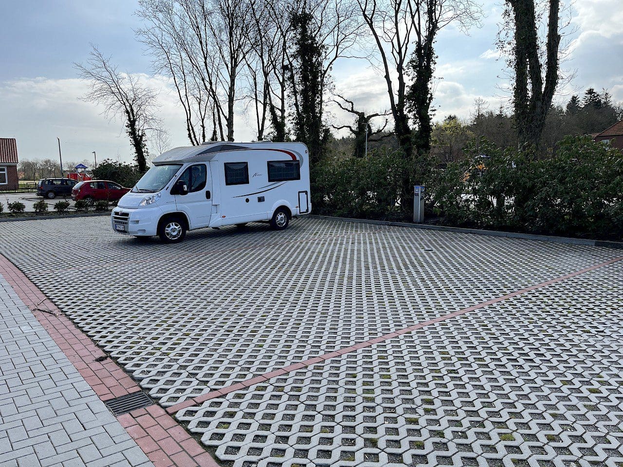 Wohnmobilstellplatz am Berumerfehner Wald