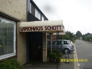 Wohnmobilstellplatz am Landhaus Schütt Wohnmobilstellplatz am Landhaus Schütt