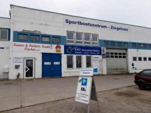 Wohnmobilstellplatz am Sportbootzentrum Wohnmobilstellplatz am Sportbootzentrum
