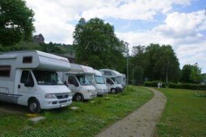 Wohnmobilstellplatz alter Sportplatz in Bacharach